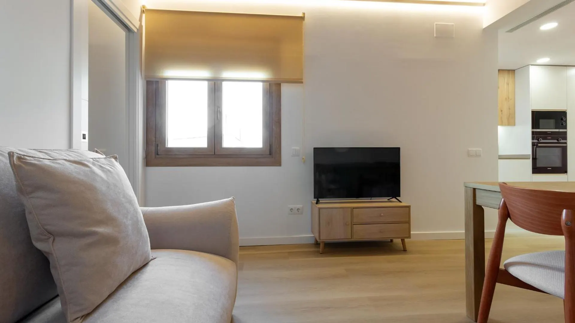 Impeccable 5P Apartment In The Heart Of Barcelone  Barcelona