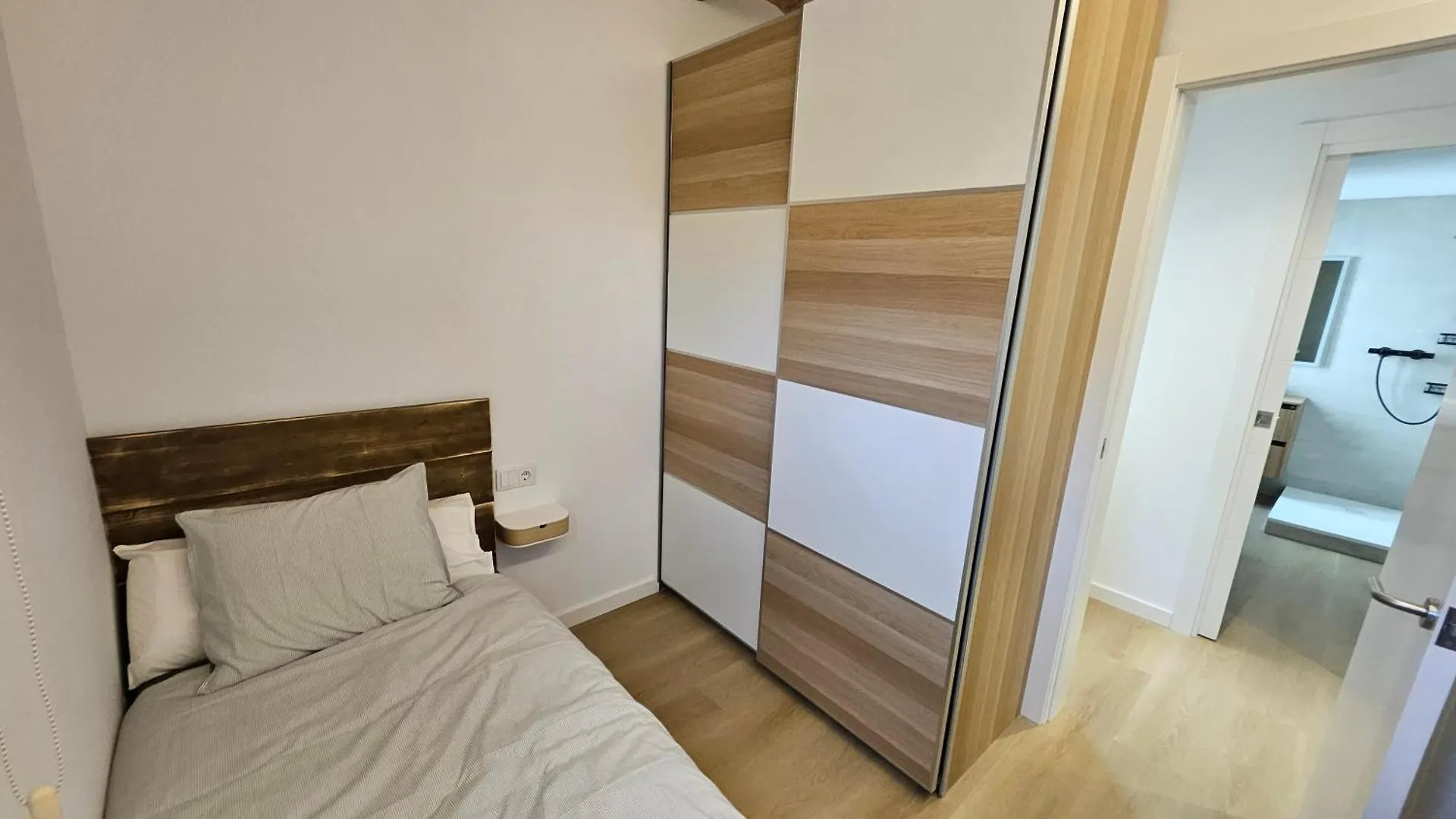Impeccable 5P Apartment In The Heart Of Barcelone Barcelona