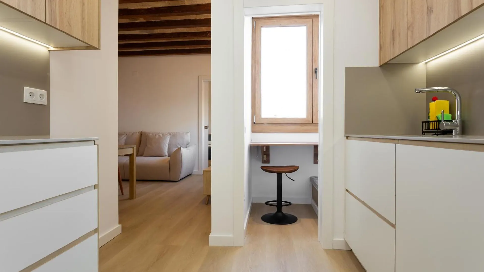 Impeccable 5P Apartment In The Heart Of Barcelone Spain